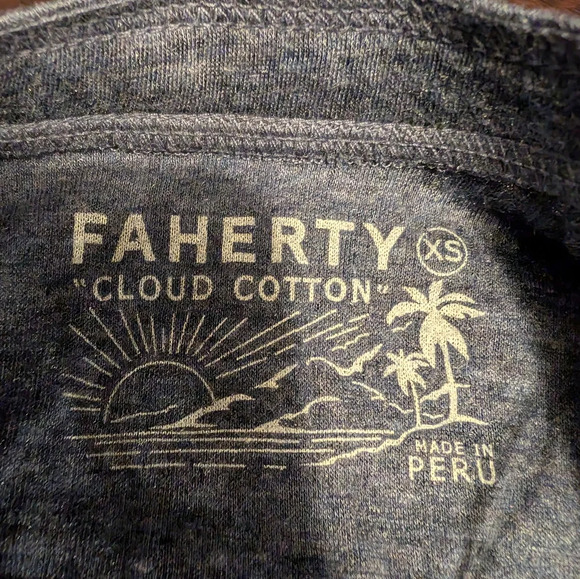 Faherty Men's XS Long Sleeve Cloud Henley Shirt, Baltic Navy Heather,NWT - Picture 4 of 7